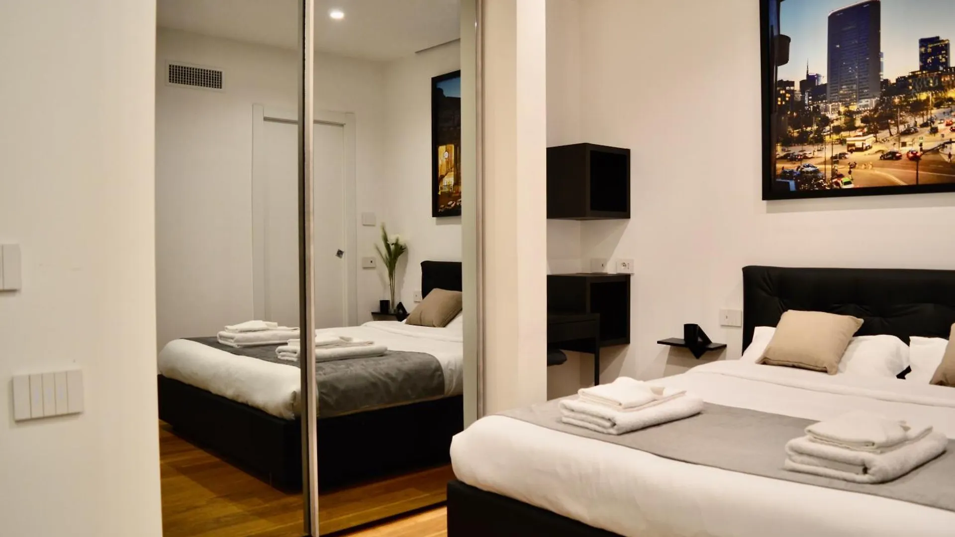 Savoia Central Milan Apartment