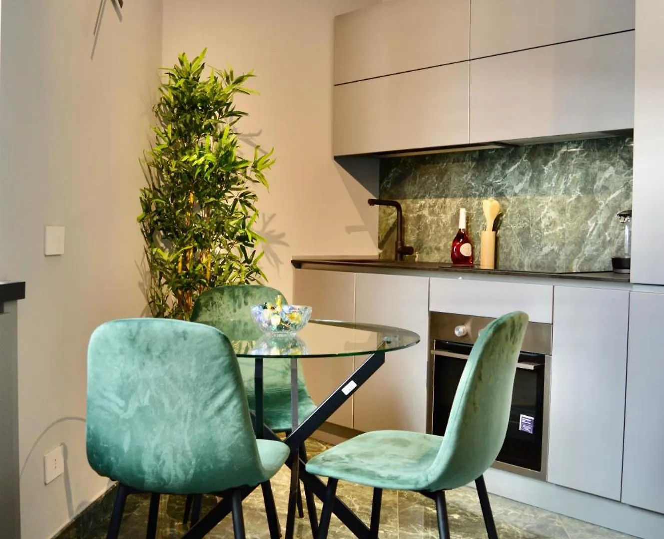 Savoia Central Milan